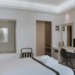 Alexandros Aparthotel 4*