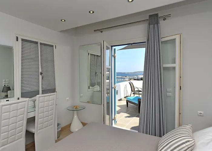 מלון דירות Alexandros נאוסה