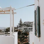 Alexandros Lägenhetshotell 4*