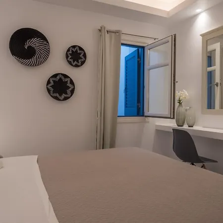 Alexandros Aparthotel Naousa (Paros)