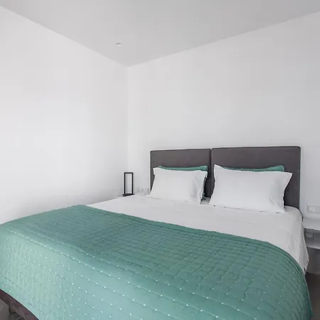 Alexandros Aparthotel *