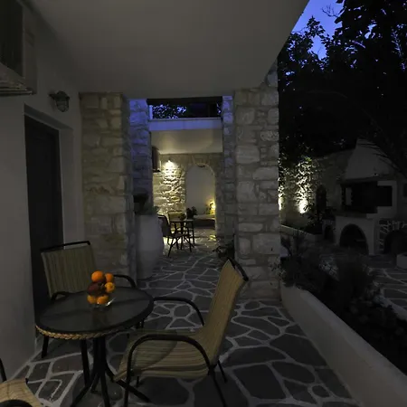 Alexandros Apartments