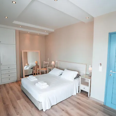 Alexandros Apartments Náusza